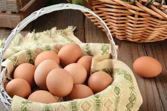 MOTHER’s online resources for information about pastured chickens and eggs helped reader Nammy Kasaraneni find ways to source healthy, cruelty-free animal products.